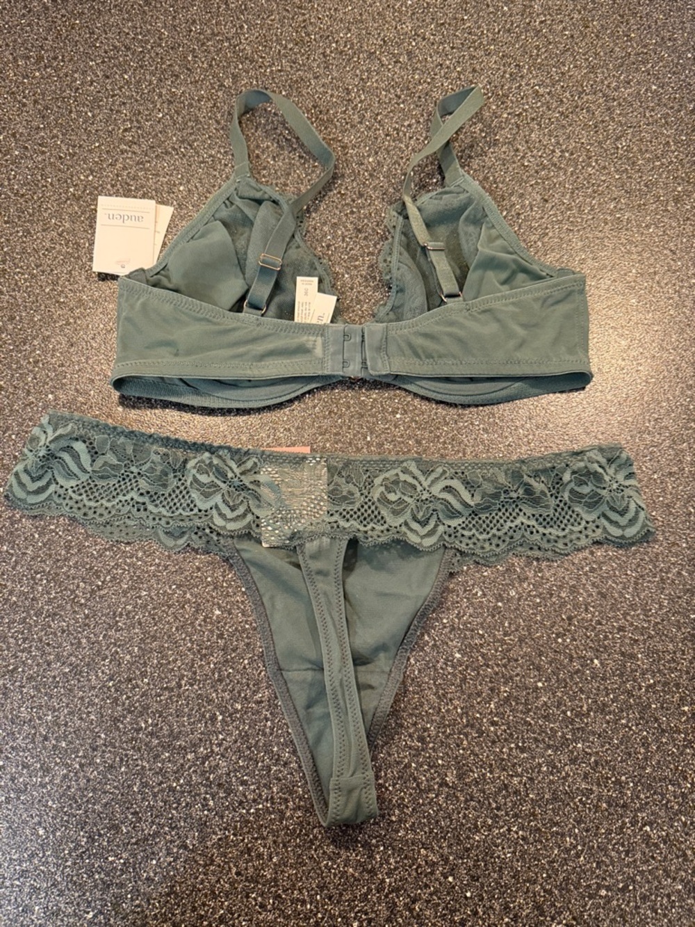 Auden Lace Underwire Bra & Lace Thong Set in Sage - Bra Size 36C & thong size L - Picture 4 of 5